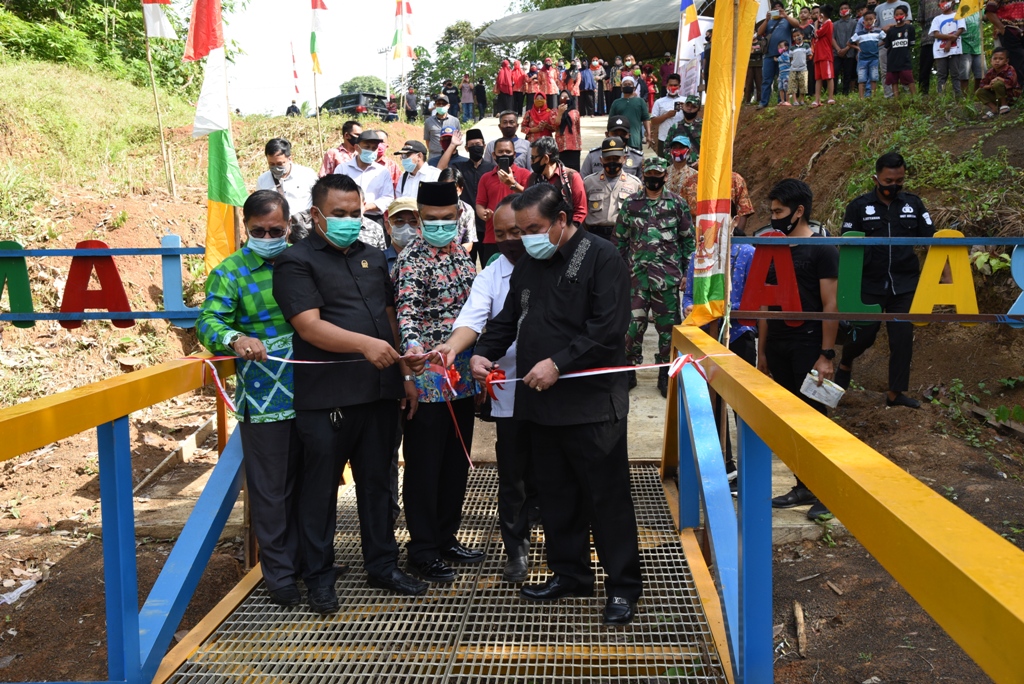 Peresmian Jembatan Sari Jaya Di Kampung Jambuk.